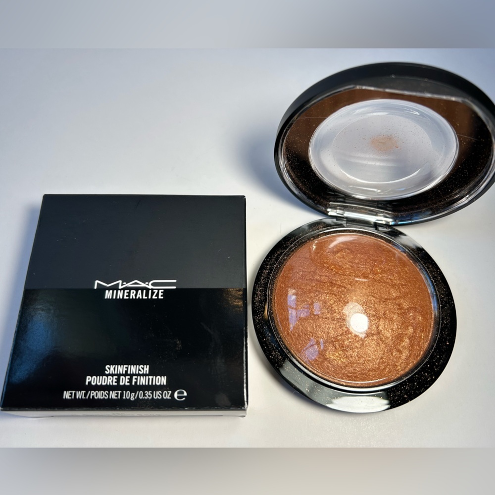 NWT🌷MAC Cosmetics Mineralize Skinfinish Highlighter Powder in “Gold Deposit”